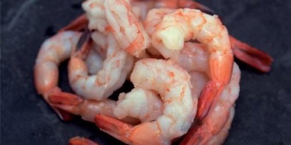 Anh Doanh số bán tôm nước ấm tăng