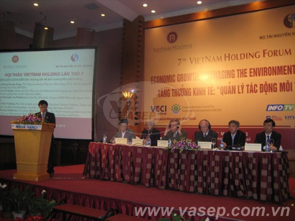 Hội thảo Tăng trưởng kinh tế- Quản lý tác động môi trường