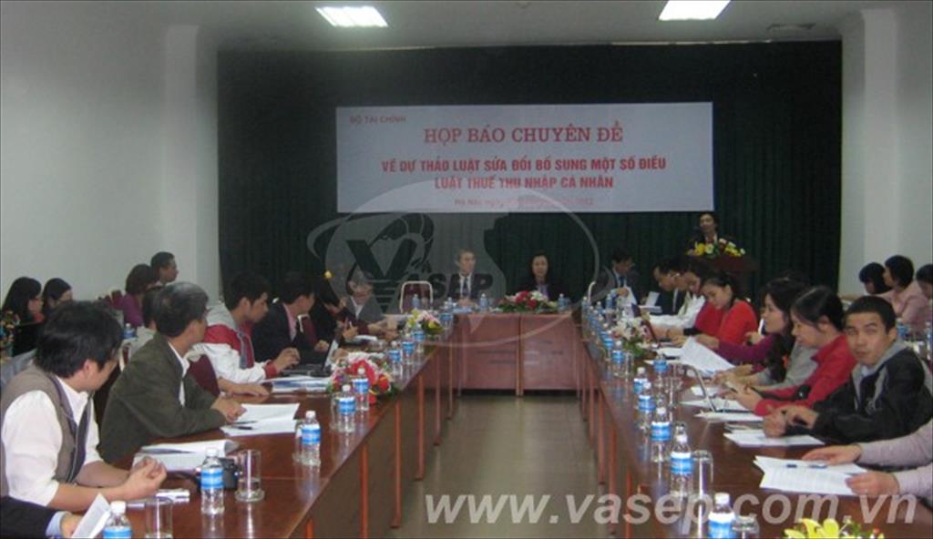 Họp báo về một số điểm sửa đổi luật thuế thu nhập cá nhân