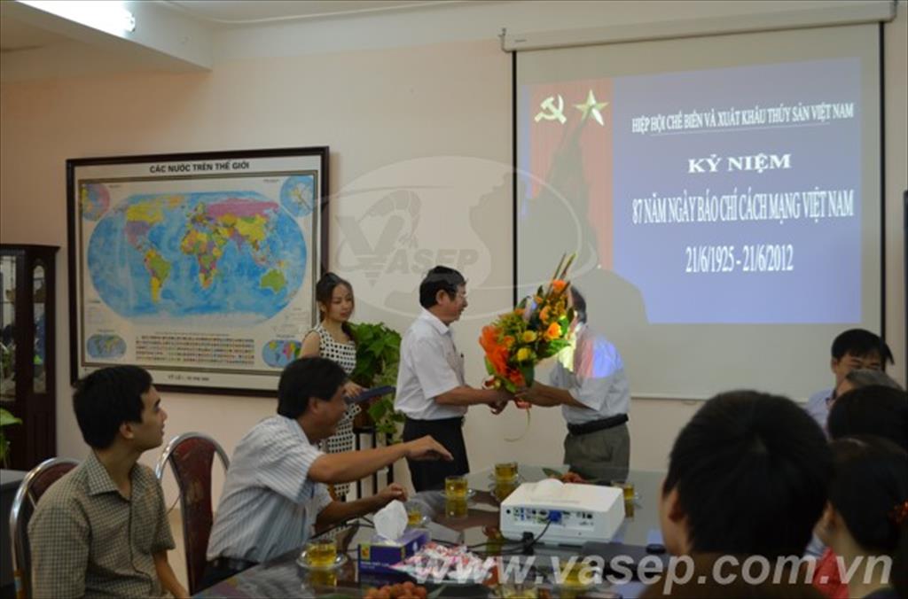 Kỷ niệm 81 năm Báo chí Cách mạng Việt Nam (21061925 - 21062012)