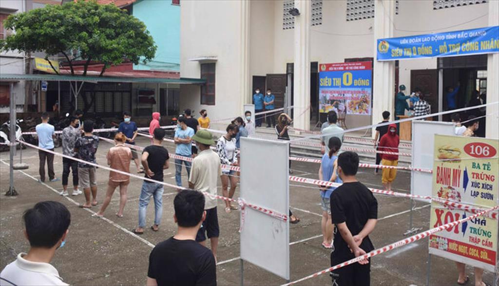 Tổng Liên đoàn Lao động VN ủng hộ đề xuất miễn phí công đoàn