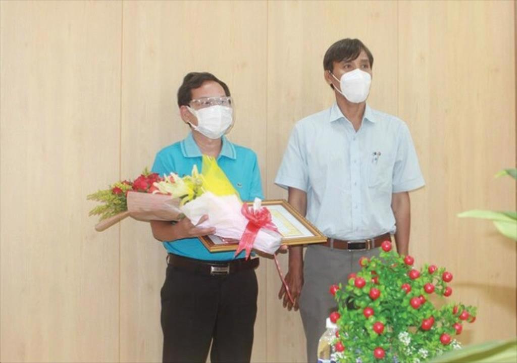 BASEAFOOD nhận bằng khen vì thực hiện tốt “3 tại chỗ”