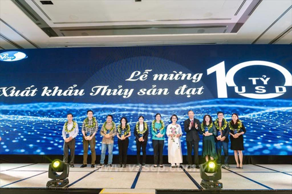 VASEP vinh danh 10 doanh nghiệp xuất sắc ngành hàng hải sản