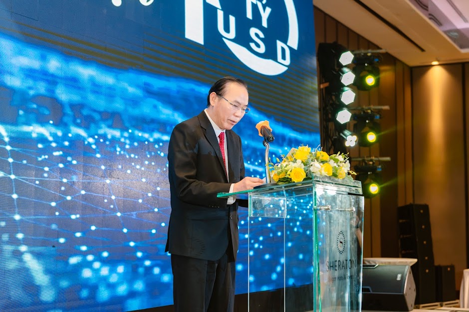 Thứ trưởng Bộ NNPTNT phát biểu chúc mừng doanh nghiệp tại Lễ mừng XK thủy sản đạt 10 tỷ USD 