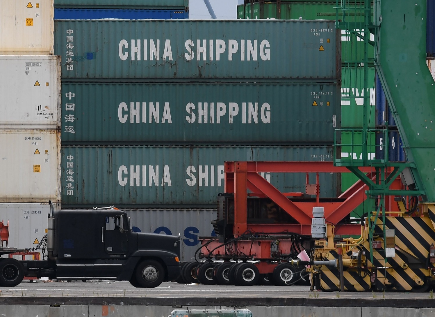 Mỹ gia hạn miễn thuế cho cá tuyết chấm đen, cá bơn, cua từ Trung Quốc