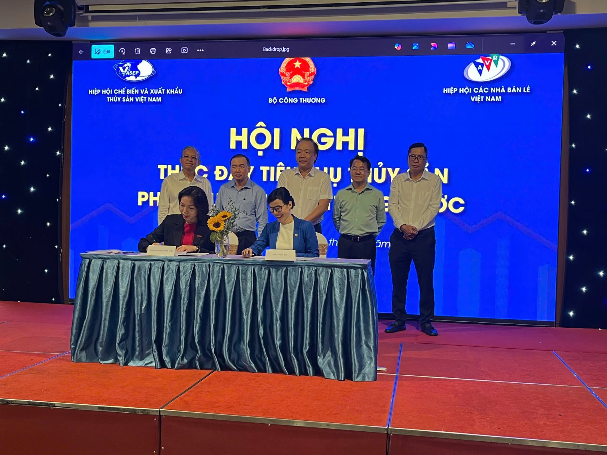 Đẩy mạnh tiêu thụ thủy sản nội địa Kết nối cung – cầu khai thác thị trường 100 triệu dân