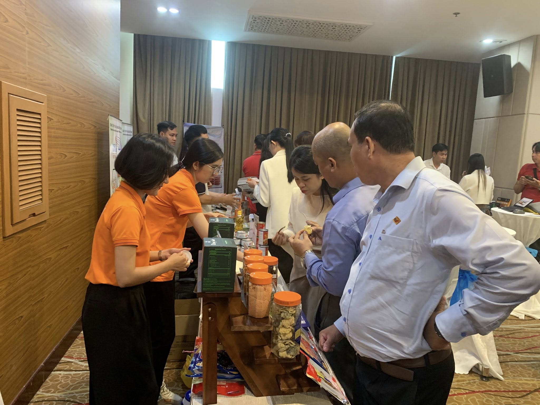 Đẩy mạnh tiêu thụ thủy sản nội địa Kết nối cung – cầu khai thác thị trường 100 triệu dân