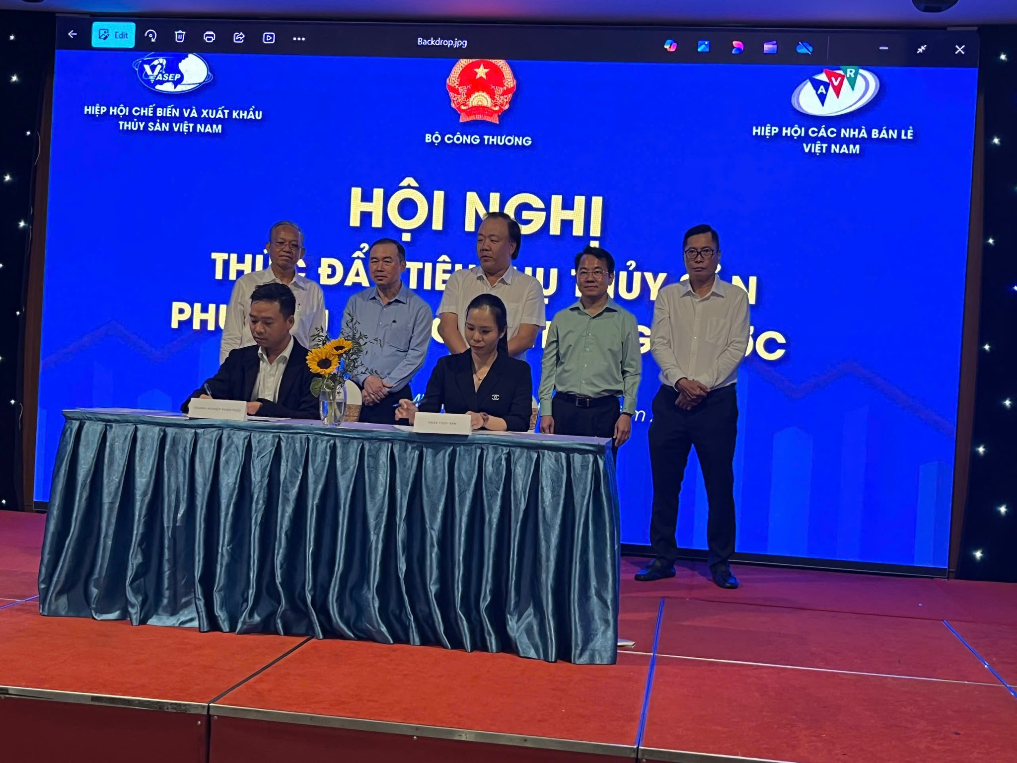 Đẩy mạnh tiêu thụ thủy sản nội địa Kết nối cung – cầu khai thác thị trường 100 triệu dân