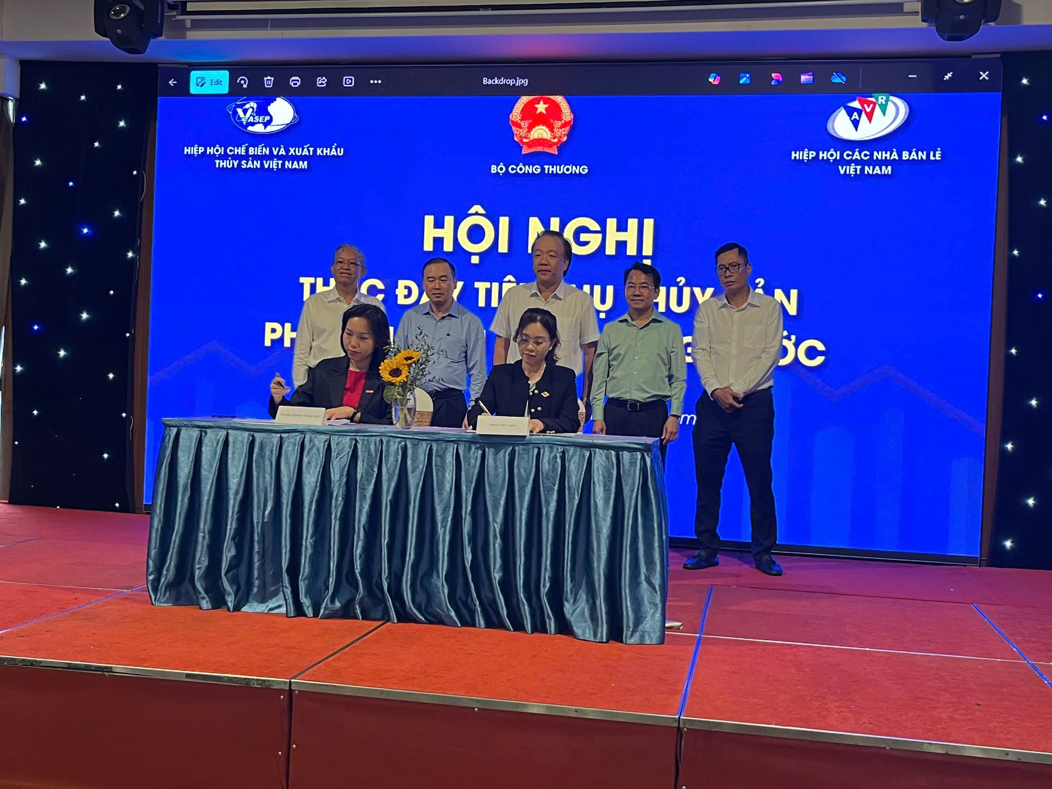 Đẩy mạnh tiêu thụ thủy sản nội địa Kết nối cung – cầu khai thác thị trường 100 triệu dân