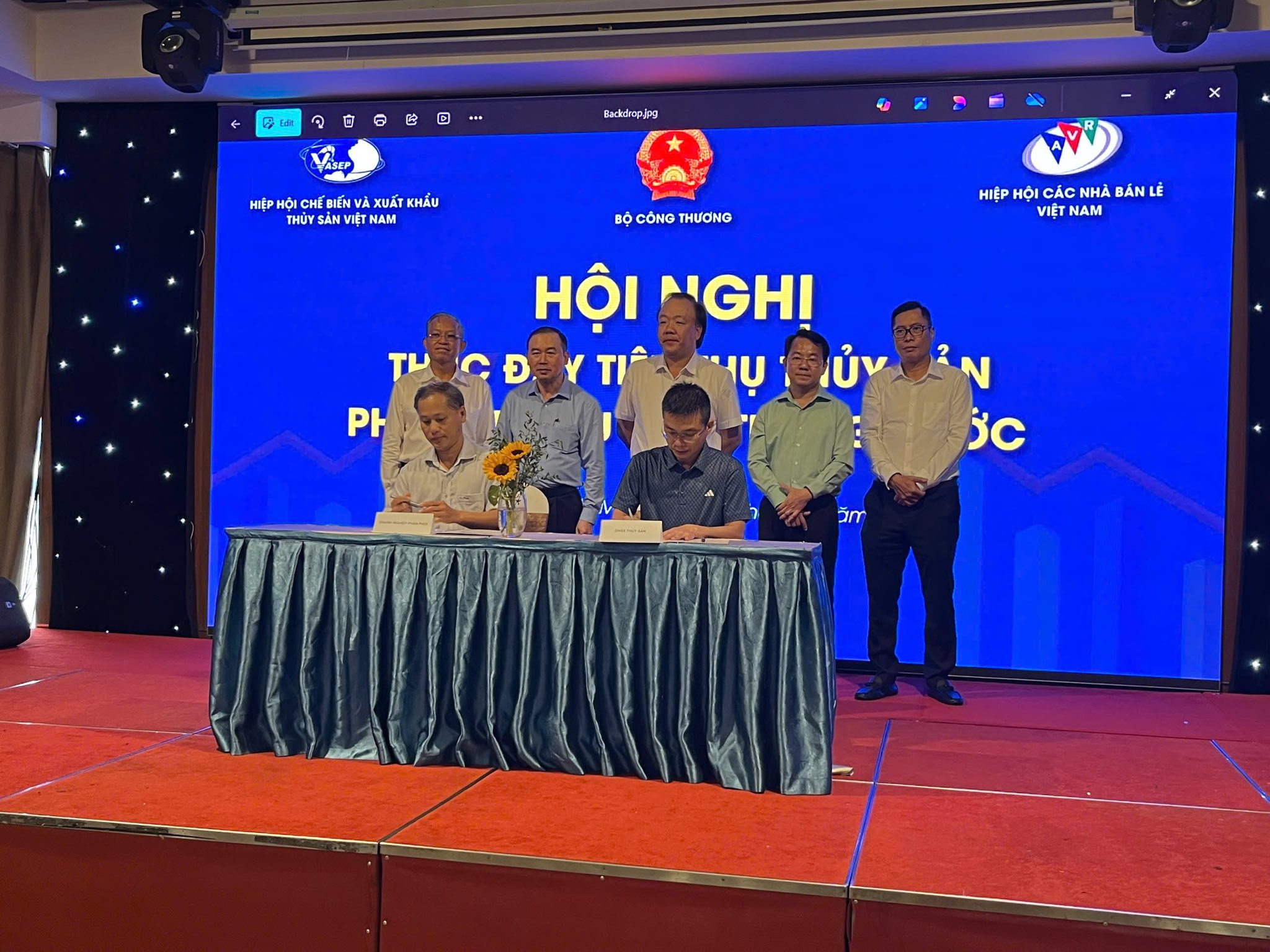 Đẩy mạnh tiêu thụ thủy sản nội địa Kết nối cung – cầu khai thác thị trường 100 triệu dân