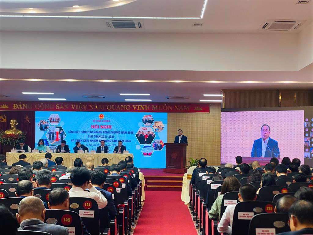 Vai trò điều hành và hỗ trợ của Bộ Công Thương đối với tăng trưởng xuất khẩu thủy sản Việt Nam năm 2025