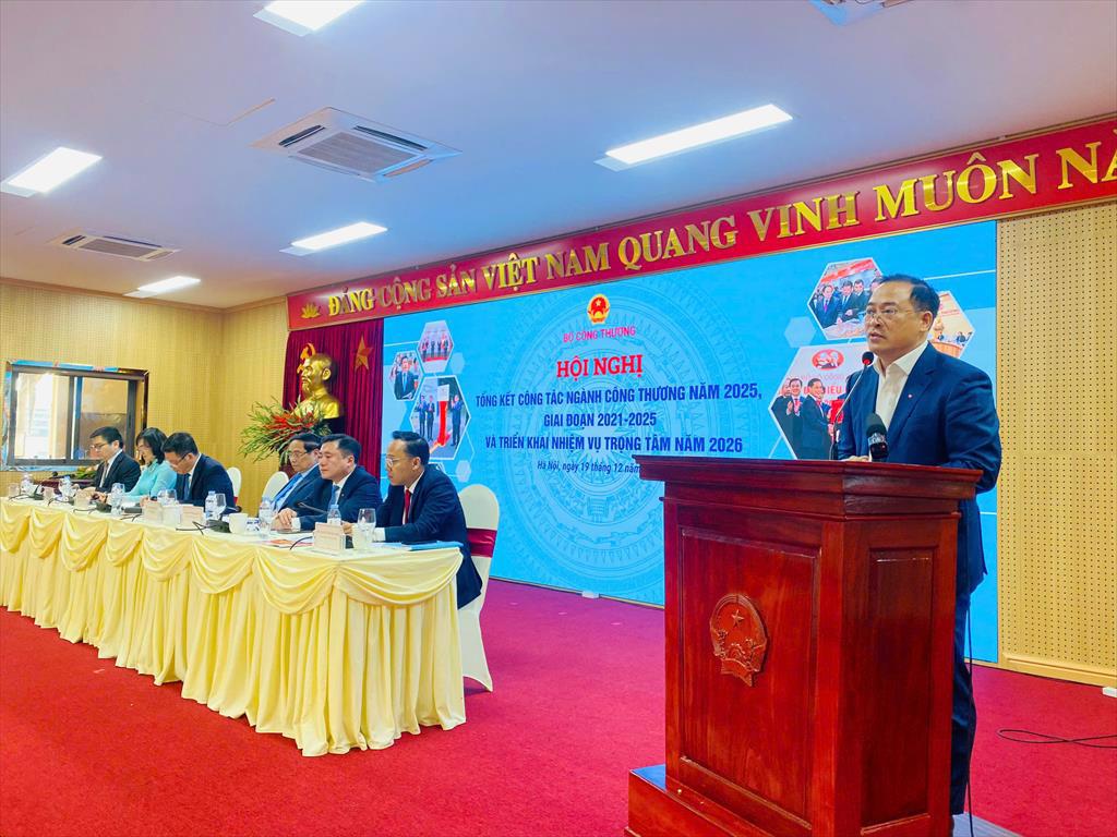 Vai trò điều hành và hỗ trợ của Bộ Công Thương đối với tăng trưởng xuất khẩu thủy sản Việt Nam năm 2025