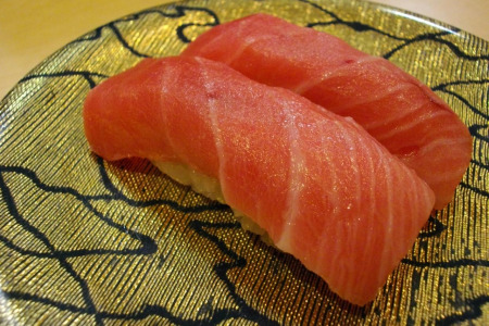 Thị trường cá ngừ vây xanh tươi Nhật Bản tháng 32012