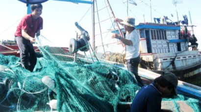 Hoài Nhơn (Bình Định) Ngư dân xã Tam Quan Bắc ra quân đánh bắt hải sản đầu năm