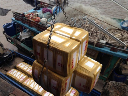 Ngư dân đón lộc biển đầu năm