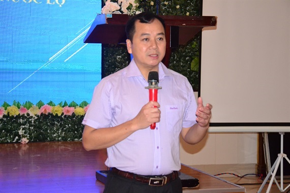 Tìm giải pháp phát triển bền vững tôm nước lợ