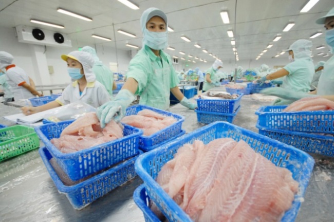 Thời điểm vàng khơi thông thị trường nội địa