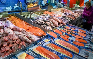 Guangdong Lian Kun Group Tiêu thụ hải sản của Trung Quốc đang được phóng đại