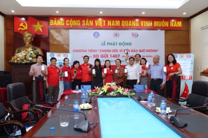 Lễ phát động ủng hộ Chương trình “Chung sức vì biển đảo quê hương”