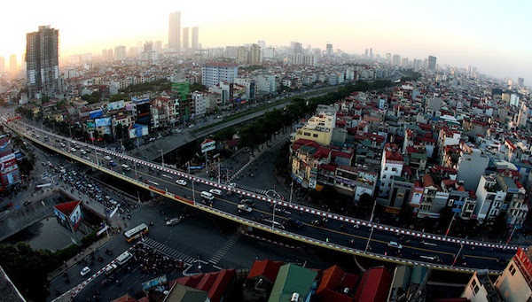 Bà Mary Tarnowka – Đại diện phòng Thương mại Hoa Kỳ tại Việt Nam Cảnh báo cho tăng trưởng GDP