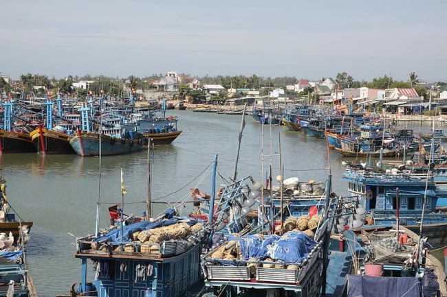 Quyết định 3997QĐ-BNN-TCTS công bố Danh sách cảng cá chỉ định có đủ hệ thống xác nhận nguồn gốc thủy sản từ khai thác (đợt 2 năm 2020)