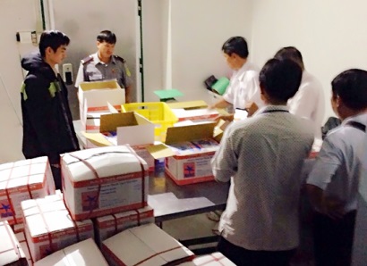 “Tuyên chiến” với tôm tạp chất