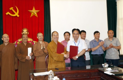 Ký kết phối hợp thả giống phóng sinh, bảo vệ nguồn lợi thủy sản