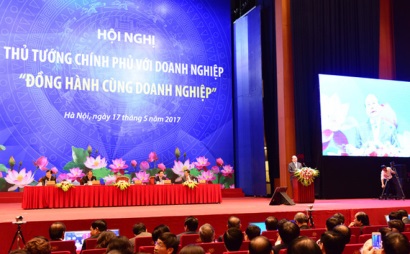 Thủ tướng 2017 là năm giảm phí cho doanh nghiệp