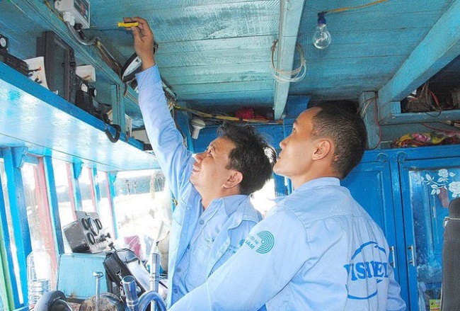 Đẩy nhanh tiến độ lắp đặt thiết bị giám sát hành trình tàu cá