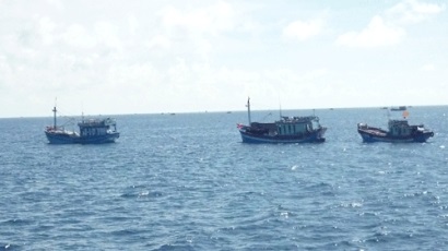 Ngăn chặn khai thác hải sản trái phép ở vùng biển nước ngoài