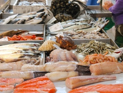 Anh Doanh số bán lẻ tôm nước ấm tăng